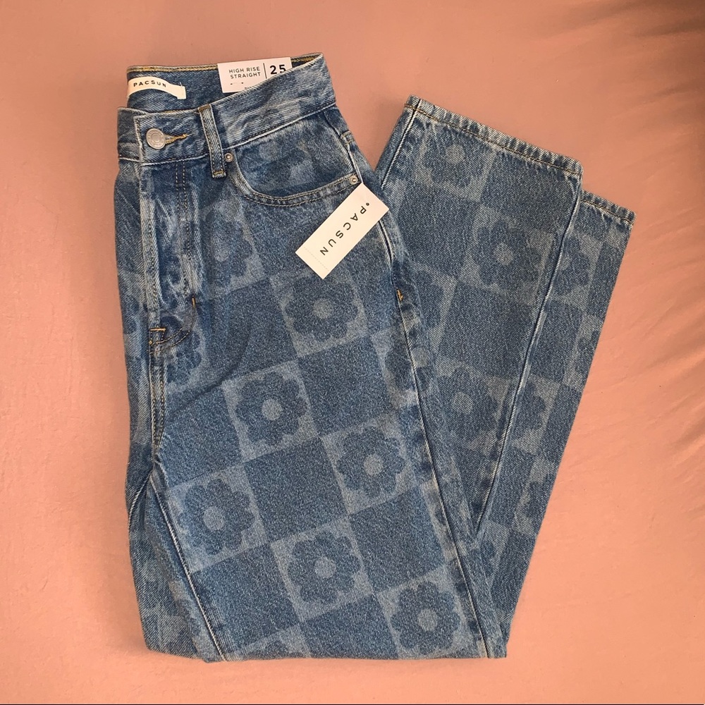 NWT PACSUN FLORAL BOYFRIEND JEANS